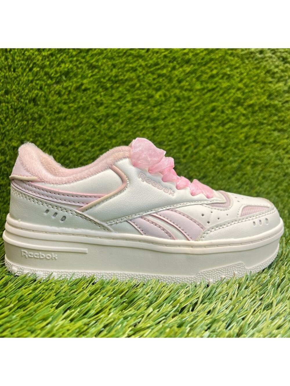 Reebok Club C Double Girls Size 1Y White Pink Athletic Walking Shoes Sneakers